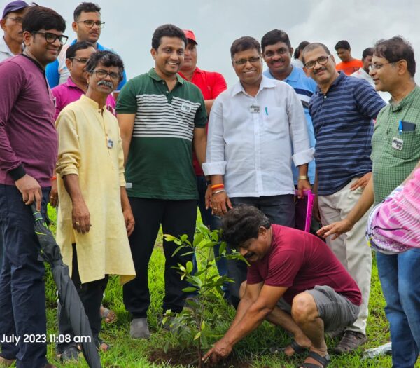 कोकण कट्टा मुंबई तर्फे कोमणादेवी ऑक्सिजन पार्क सारडे उरण येथे वृक्षारोपण