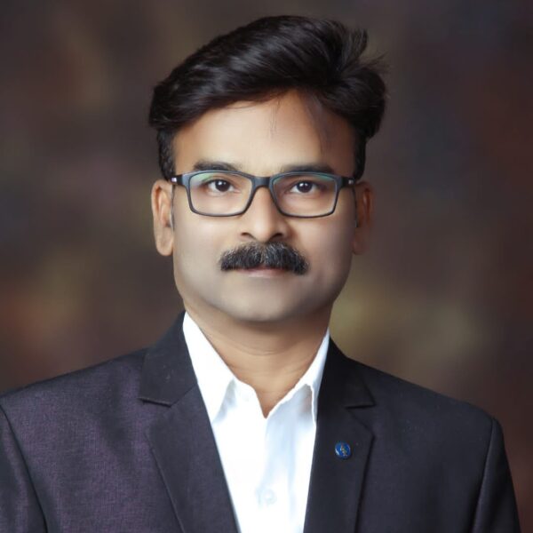 लंडन बुक ऑफ वर्ल्ड रेकॉर्ड” ने घेतली डॉ.रविंद्र जाधव यांच्या कामाची दखल