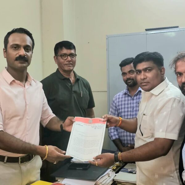 गोवा अँन्टी नार्कोटिक्स विभागाची मनसे जिल्हाध्यक्ष धीरज परब यांच्या नेतृत्वाखाली मनसे पदाधिकार्यांनी घेतली भेट