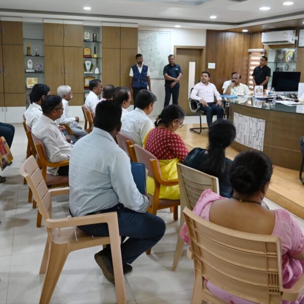 तिलारी प्रकल्पग्रस्तांच्या मागण्यांचा सकारात्मक विचार करणार -पालकमंत्री नितेश राणे