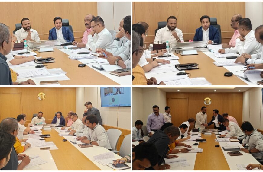 सिंधुदुर्ग जिल्ह्यातील सुरू असलेल्या PMGSY कामांची पूर्तता प्राधान्याने पावसाळ्यापूर्वी करावीत:पालकमंत्री नितेश राणे