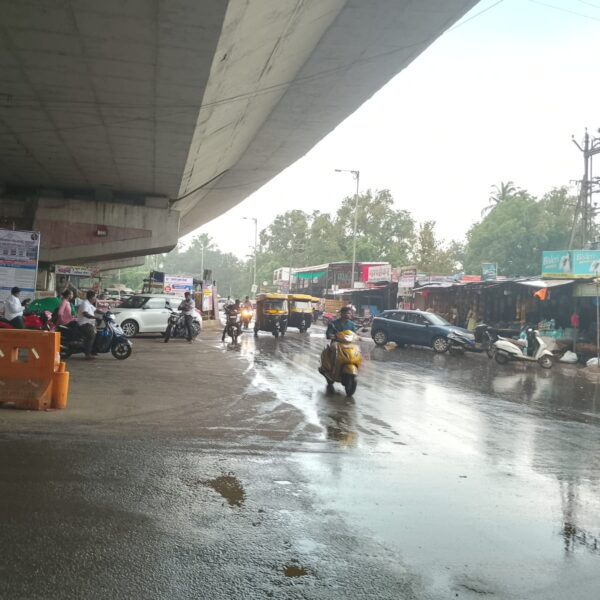 कणकवलीत गडगडाटासह पावसाची हजेरी