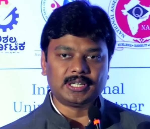 बंदरे विकास विभागाचे मुख्य कार्यकारी अधिकारी प्रदीप पी. आजपासून सिंधुदुर्ग जिल्ह्याच्या दौऱ्यावर