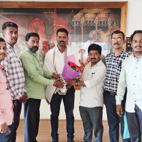 महाराष्ट्र नवनिर्माण सेनेच्या वतीने भगवान लोके यांचा सत्कार..