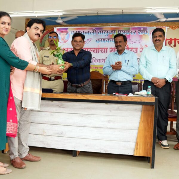 कणकवली तालुका पत्रकारसंघाच्यावतीने ज्येष्ठ पत्रकार उदय तावडे यांचा सत्कार