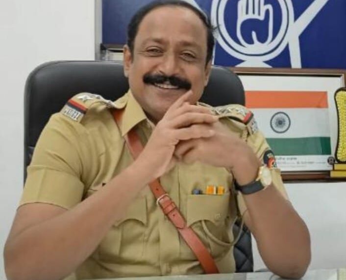 संकटसमयी 112 नंबरवर पोलिसांना कॉल करा