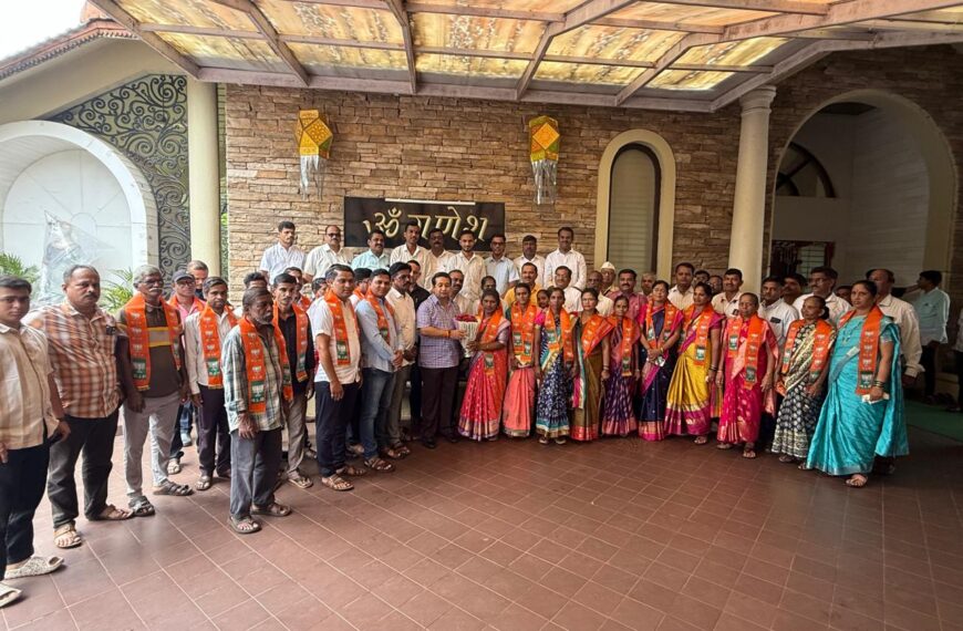 दणका ! वाघेरीचे उबाठा सेनेचे सरपंच उपसरपंच ग्रा.पं सदस्य भाजपात