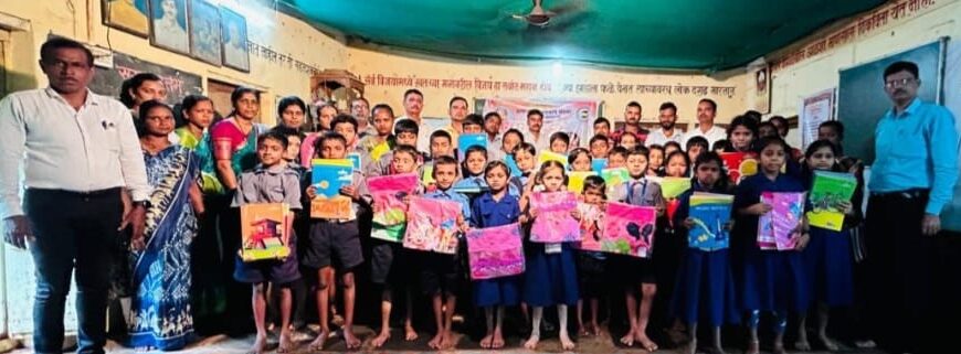 समाजसेवक संदीप चौकेकर यांच्या दातृत्वाचा आदर्श विद्यार्थ्यांनी घ्यावा – सुशिल गोसावी