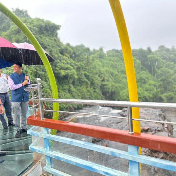 नापणे धबधब्याच्या पर्यटन विकासासाठी प्रयत्न करणार – विभागीय आयुक्त विजय सुर्यवंशी