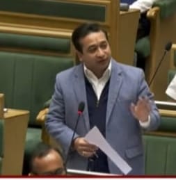 परराज्यातील नौकांद्वारे मासेमारी रोखण्यासाठी मत्स्य विभागातर्फे कडक पावले