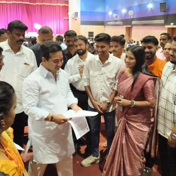 सावंतवाडीच्या नरेंद्र डोंगरावर हनुमंताची भव्य मूर्ती उभारा…