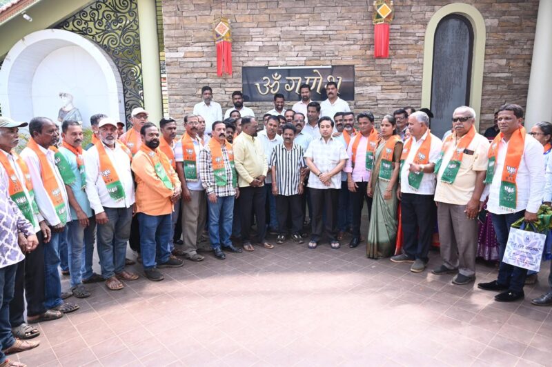तोंडवली-बावशी ठाकरे सेनेच्या ग्रा. पं. सदस्यांसह शिवसैनिक भाजपात
