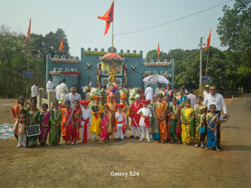 चौके मांडखोल शाळेत व शिवप्रेरणा विविध सेवा ट्रस्टच्या वतीने गावात&hellip;