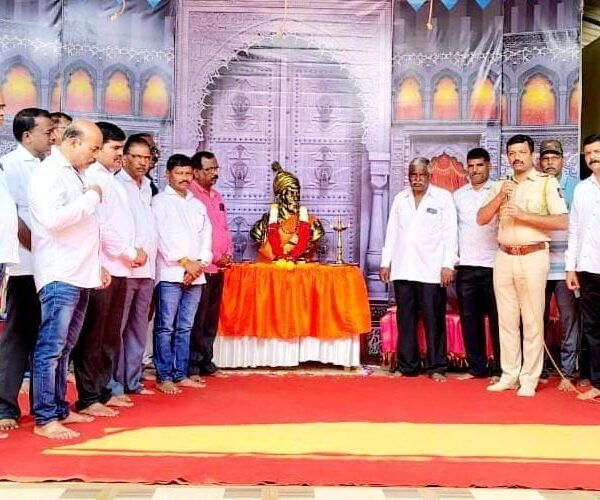 स्वाभिमान व राष्ट्रभक्तीची जाणीव तरुणाईत रुजली पाहिजे : पोलीस निरीक्षक मनोज सोनवलकर