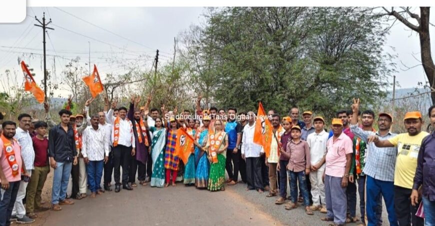 शिवसेनेचा ठाकरे सेनेला तळकोकणात दणका  !