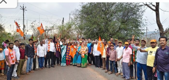 शिवसेनेचा ठाकरे सेनेला तळकोकणात दणका  !