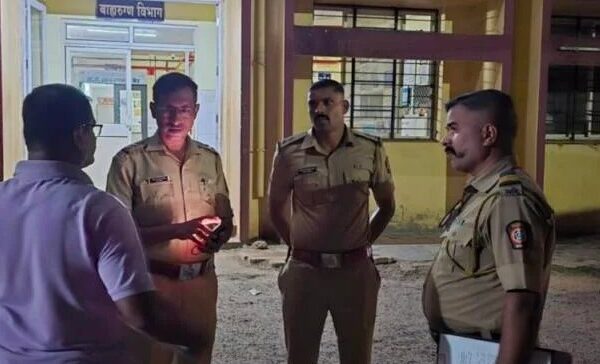 किरकोळ वादातून पतिपत्नी ला दांड्याने मारहाण