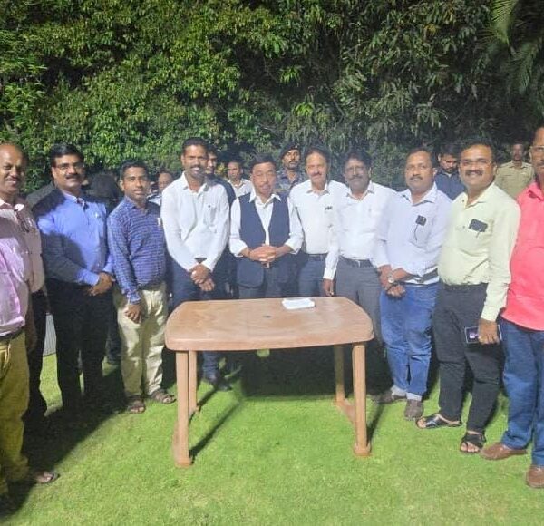 कणकवली येथील पत्रकारांनी खा.नारायण राणेंची घेतली सदिच्छा भेट