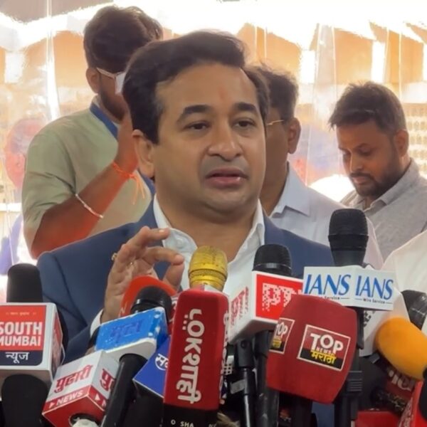 मुख्यमंत्री देवेंद्र फडणवीस यांनी सादर केलेल्या अर्थसंकल्पामुळे मत्स्यव्यवसाय व बंदरे क्षेत्राला नवी गती