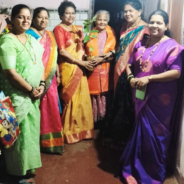 वेंगुर्लेत भाजपा महिला मोर्चाच्या वतीने महिला दिनानिमित्त लक्ष्मी मांजरेकर यांचा सत्कार