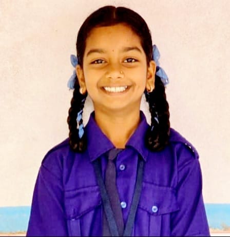 नाधवडे ब्राह्मणदेव नवलादेवीवाडीची विद्यार्थीनी दुर्वा कोळेकर हिची जवाहर नवोदय विद्यालय सांगेली-सिंधुदुर्ग येथे निवड