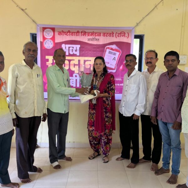 वरवडे येथे कोष्टीवाडी मित्रमंडळाच्या रक्तदान शिबिरास उत्स्फूर्त प्रतिसाद