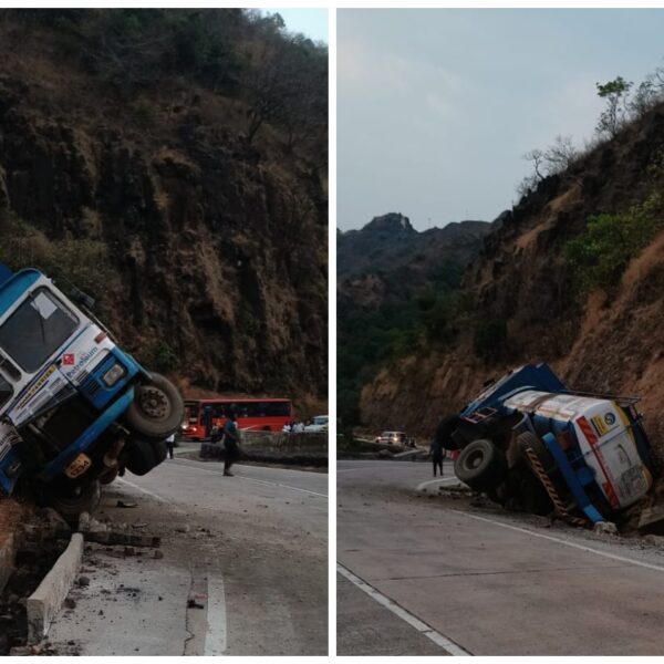 करूळ घाटात टँकर पलटी ; चालक जखमी