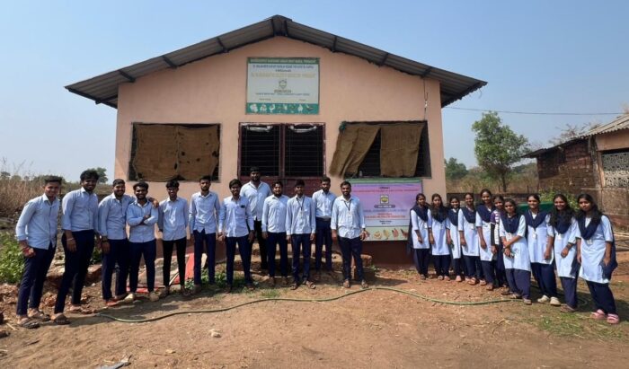 कुक्कुटपालनातून आत्मनिर्भरतेची शिकवण