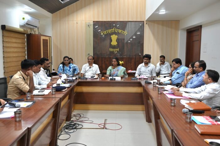 जिल्हाधिकारी तृप्ती धोडमिसे यांनी घेतला जिल्हा वार्षिक योजनेचा आढावा