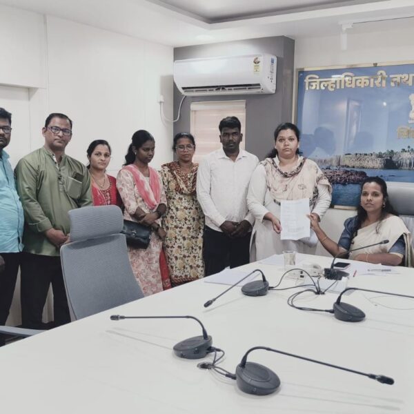 वायंगणी सरपंचांनसहीत ग्रामस्थांचे जिल्हाधिकारी व पोलीस अधीक्षकांकडे निवेदन