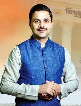 आंबा-काजू शेतकऱ्यांना जिल्हा बँकेचा दिलासा; नियमित कर्जफेडीवर २ टक्के अतिरिक्त व्याज सवलत