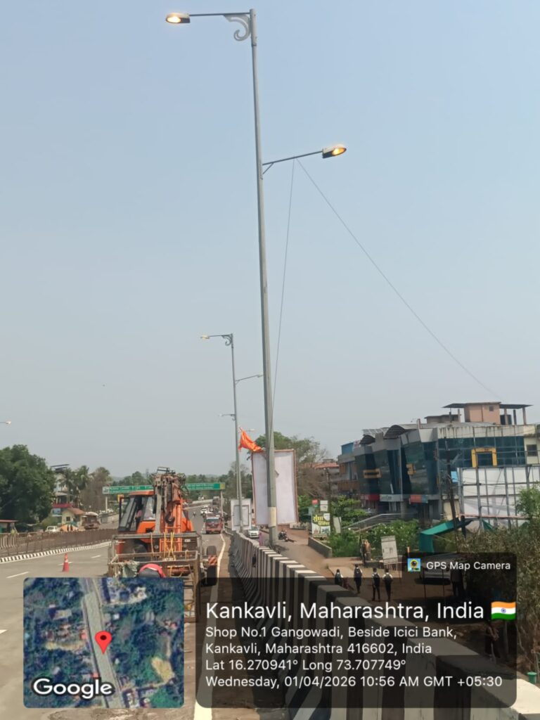 नगरसेविका आर्या राणे यांचा एक फोन आणि स्ट्रीट लाईट सुरू