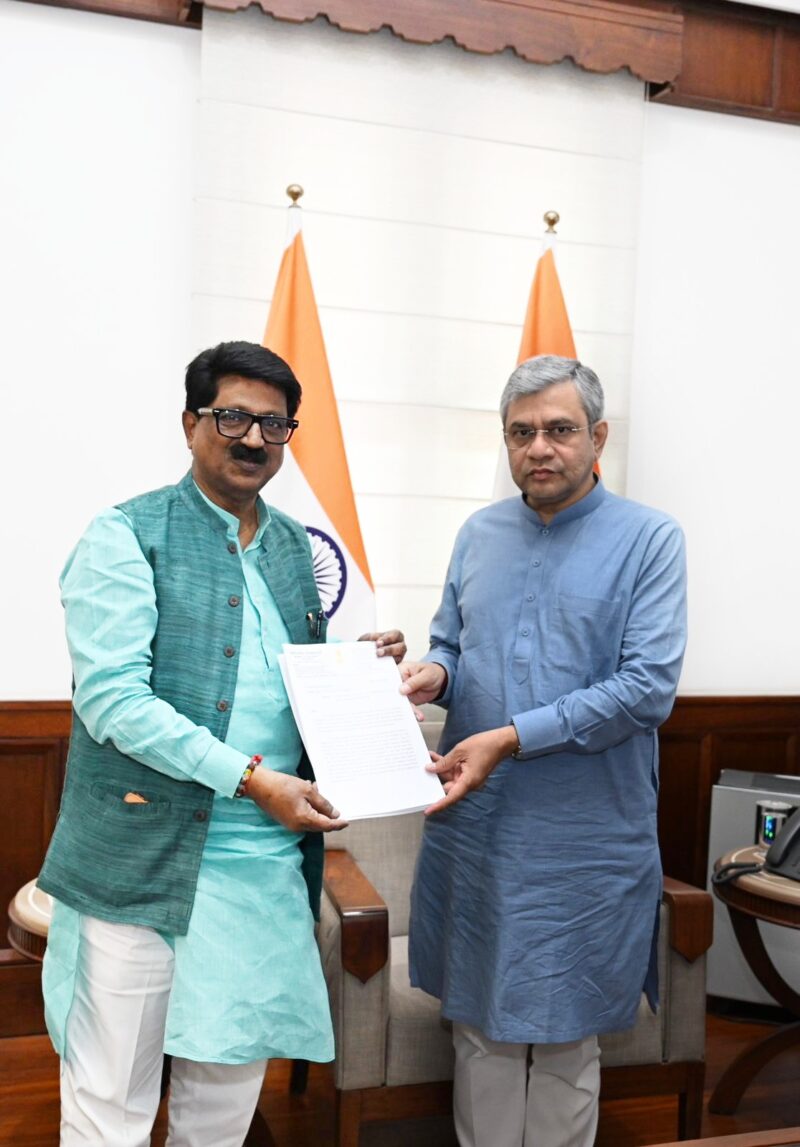 कोकणवासीयांवर मध्य रेल्वेकडून होणार्‍या घोर अन्यायाबद्दल खासदार अरविंद सावंत यांचा&hellip;