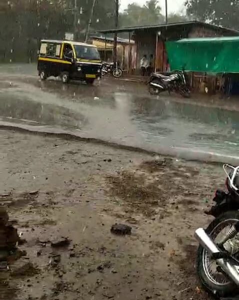 वैभववाडीत अवकाळी पावसाचा तडाखा