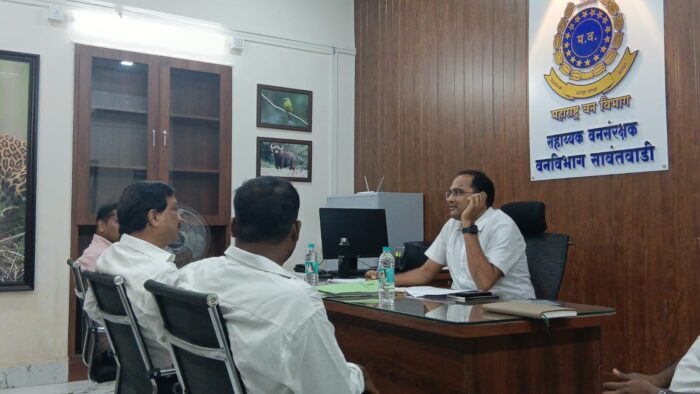 वन शहिदांचे स्मारक आणि ध्वजस्तंभ उभारण्यासाठी “ती” वृक्षतोड…