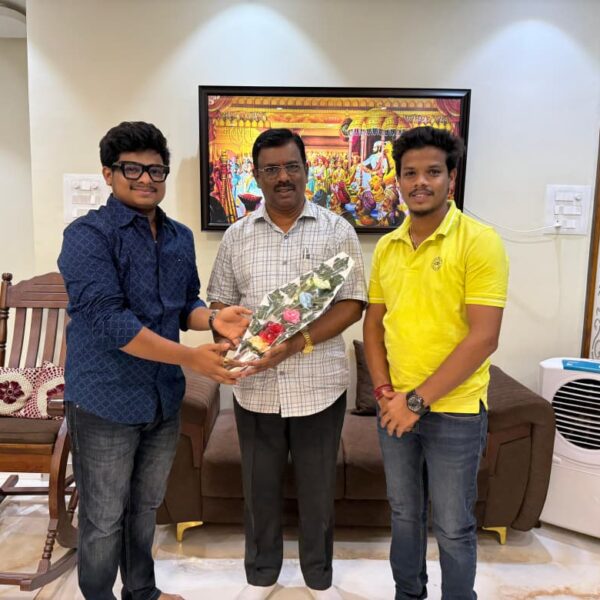 राज नलावडे यांनी जि.प. अध्यक्ष प्रमोद कामत यांची घेतली सदिच्छा भेट…!