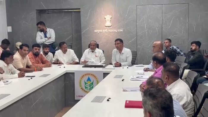 आंबा काजू शेतकऱ्यांचे नुकसान करणाऱ्या औषध कंपन्यांवर कारवाई करावी