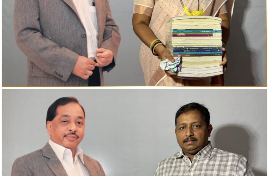 अमृतमहोत्सवात पदार्पण …75 पुस्तकांची भेट