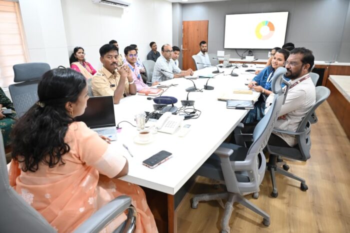 जिल्हाधिकारी तृप्ती धोडमिसे यांनी घेतला रस्ते सुरक्षा समितीचा आढावा
