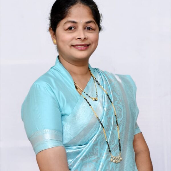 खारेपाटण जि.प.मतदार संघाच्या सदस्या प्राची ईसवलकर यांची