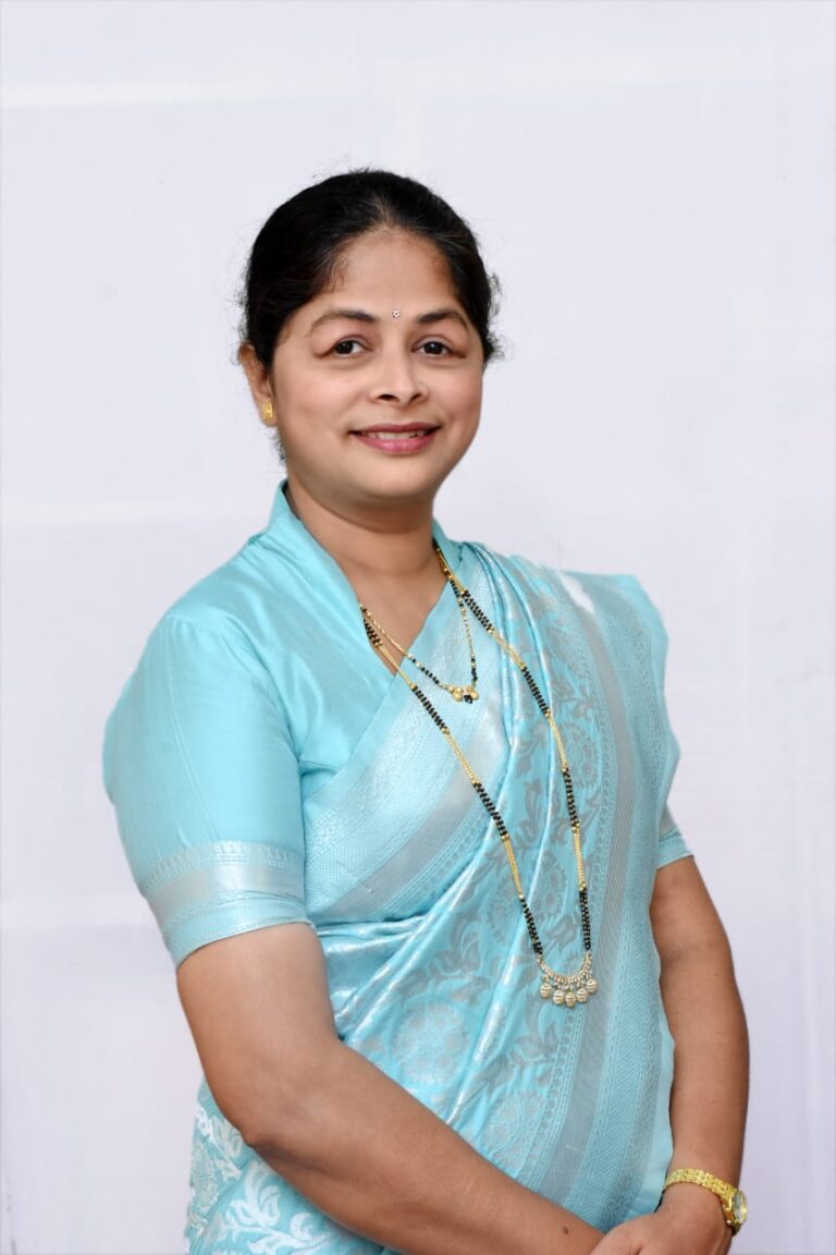 खारेपाटण जि.प.मतदार संघाच्या सदस्या प्राची ईसवलकर यांची