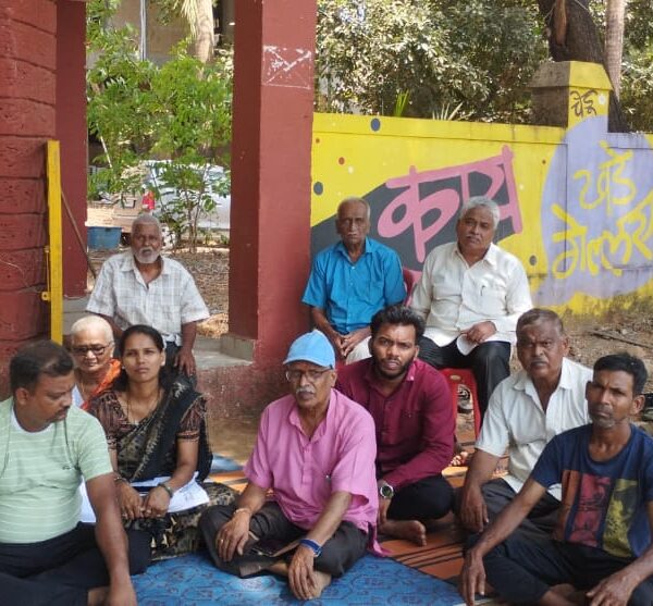 डीगस ग्रामस्थांचे आमरण उपोषण; रस्ता खुला करण्याची मागणी