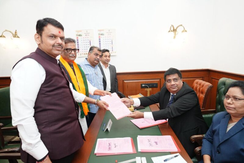 विधानपरिषद निवडणुकीसाठी प्रमोद जठार यांचा उमेदवारी अर्ज दाखल