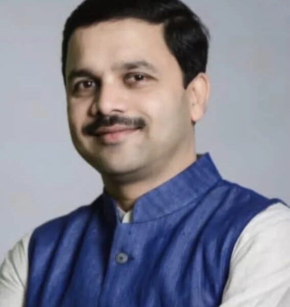 पुण्यश्लोक अहिल्यादेवी होळकर शेतकरी कर्जमुक्ती योजना २०२६ मधील अँग्रिस्टँक फार्मर ID सक्ती शिथिल करण्यात यावी:मनिष दळवी