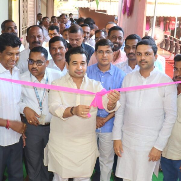 राणे साहेबांच्या स्वप्नातील बँकेच्या पारदर्शक कारभाराला चालना देण्याचे काम मनीष दळवी करत आहेत: नितेश राणे