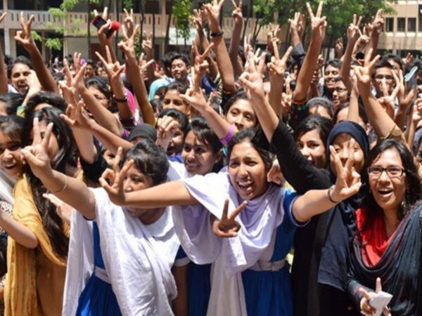 दहावीचा निकाल जाहीर : राज्याचा निकाल ९२.०९ टक्के