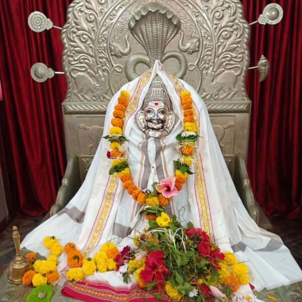 पाडलोस रवळनाथ माऊली पंचायतनचा रविवारी वाढदिवस