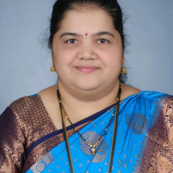 मळेवाड येथे तात्काळ ट्रान्सफॉर्मर बसवा, पं स सदस्य धनश्री मराठे यांची कार्यकारी अभियंता यांच्याकडे मागणी