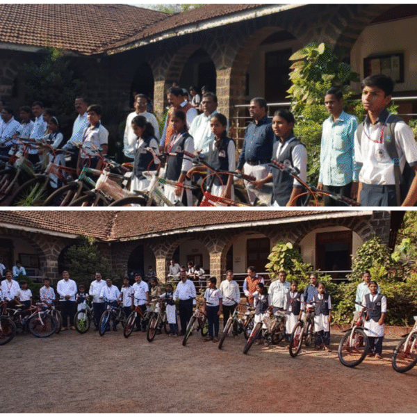 खारेपाटण येथे लायन्स क्लब ऑफ बॉम्बे च्या वतीने १८ गरजू विद्यार्थ्यांना सायकलींचे वाटप
