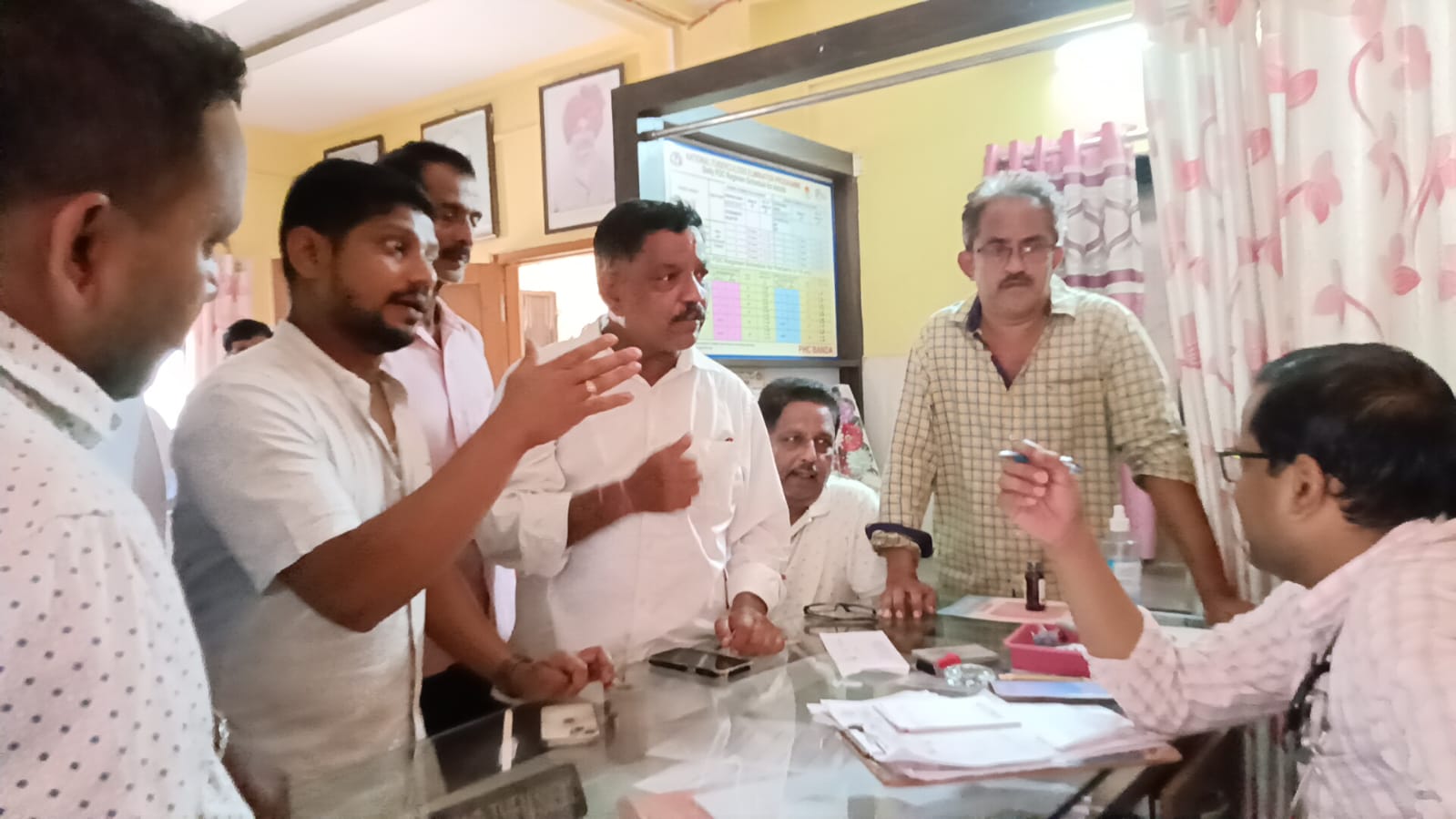 “जन आरोग्य” मध्ये भाजपाचेच पदाधिकारी का? शहर विकास आघाडीचा सवाल